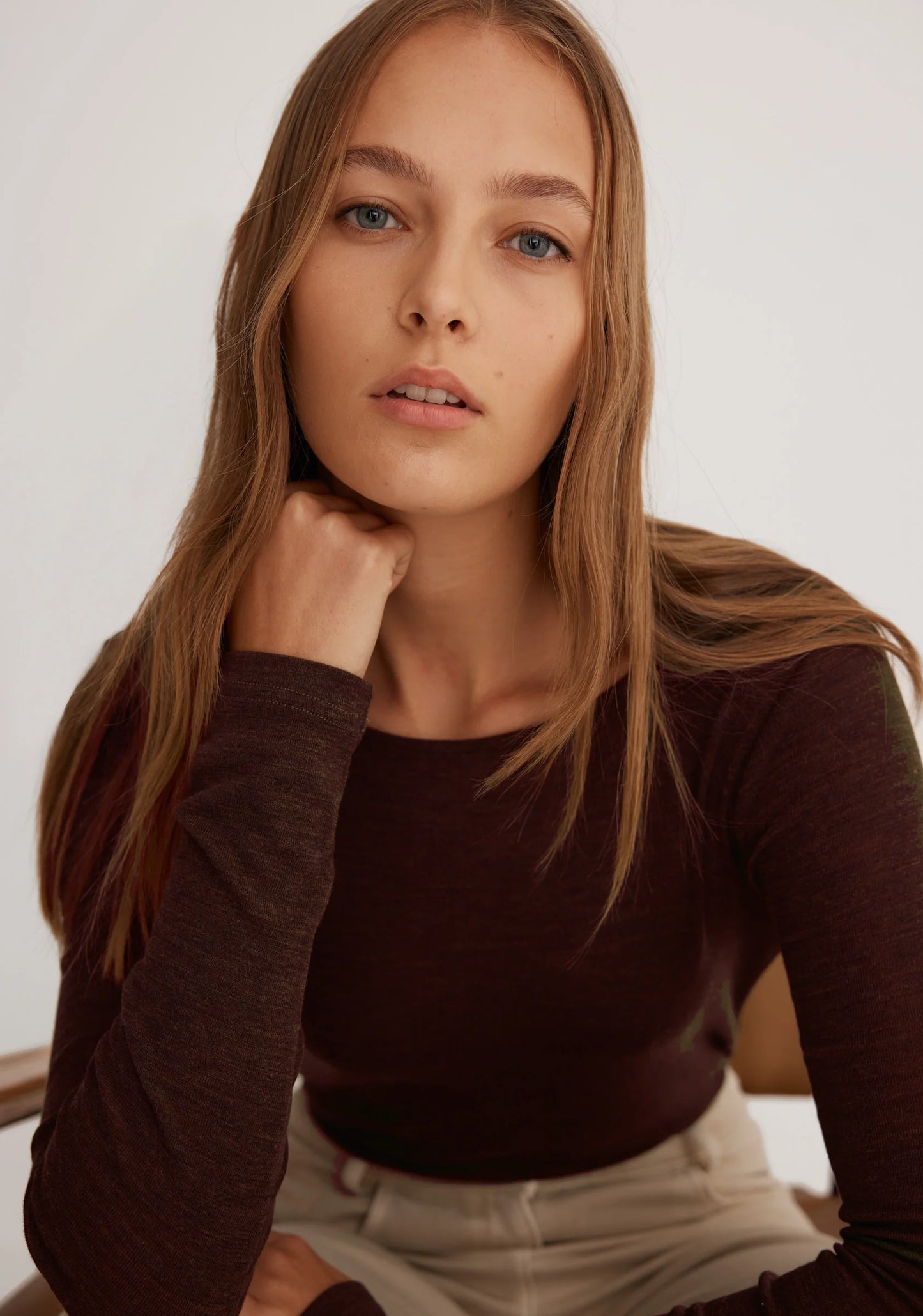Morrison Morri Merino Round Neck - Chocolate