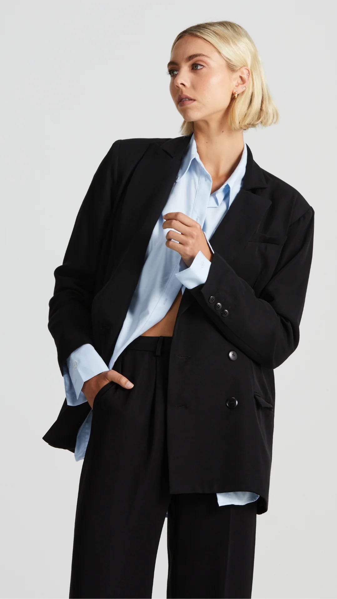 The One Six Signature Everyday Double Breasted Blazer Black