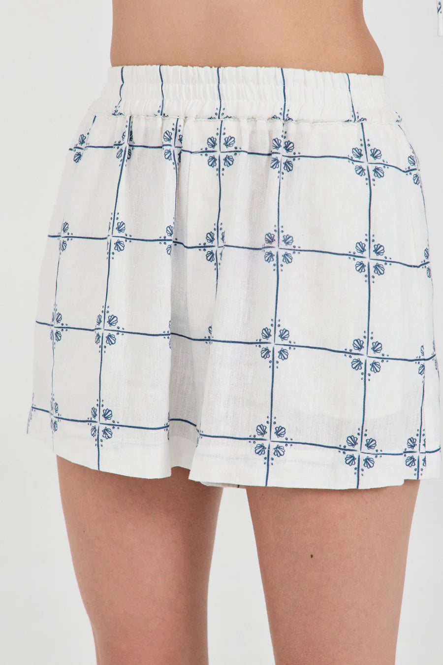 Friend Of Audrey Seashell Linen Shorts