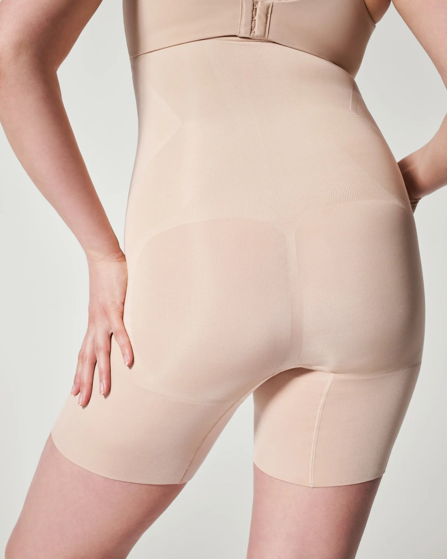 Spanx OnCore High-Waisted Mid-Thigh Short - Soft Nude - SS1915