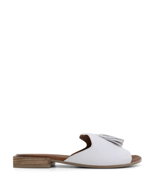 Bueno Adielia Flat Sandals - White Last Pair