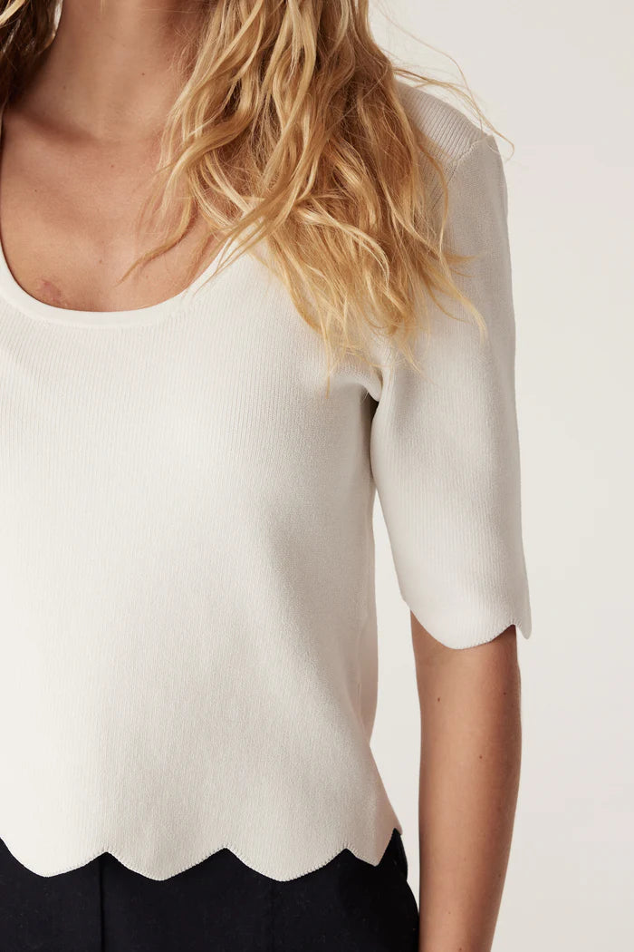 Cable Crepe Scallop Top - White